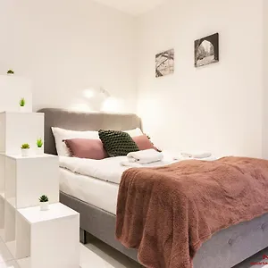  Apartament Nearto Old Town Halicka Street Polska